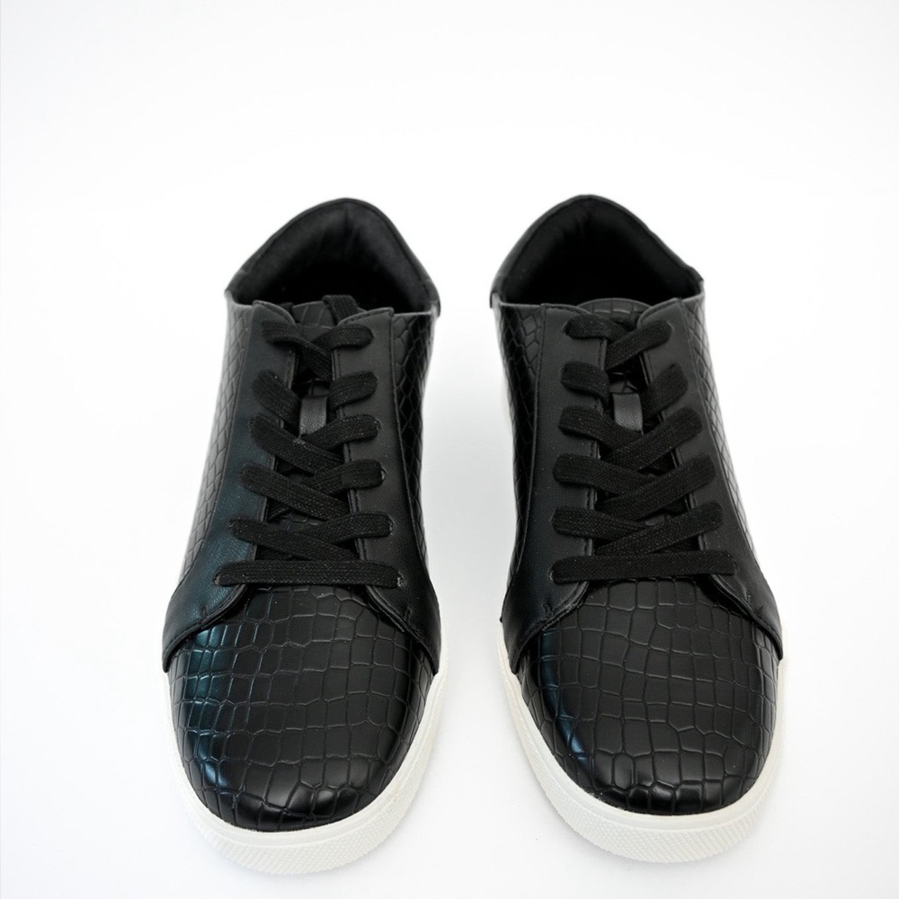 Katy Perry Crocodile Embossed Sneakers - Picture 6 of 8